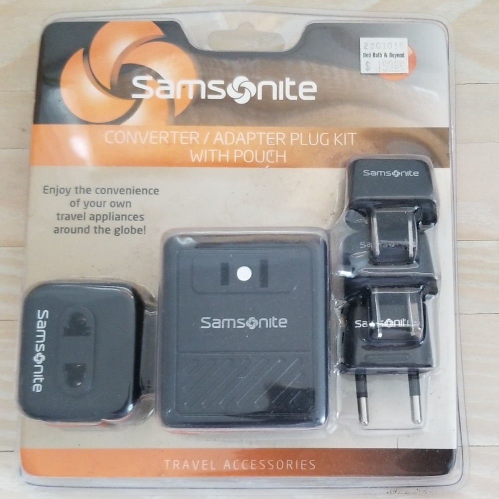 🎉 NWT Converter/Adapter Plug Kit w Pouch